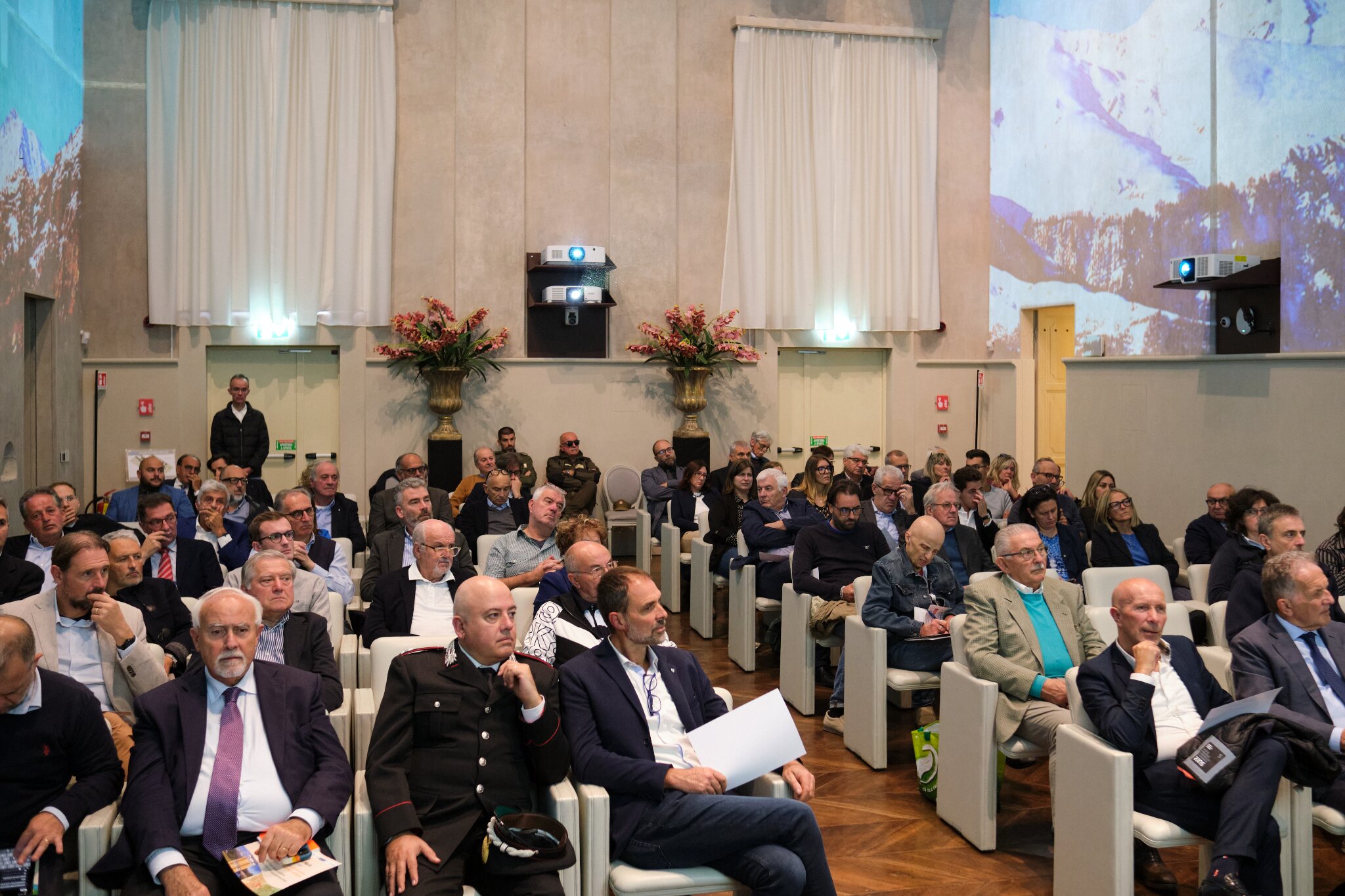 il pubblico in sala: la sala è piena