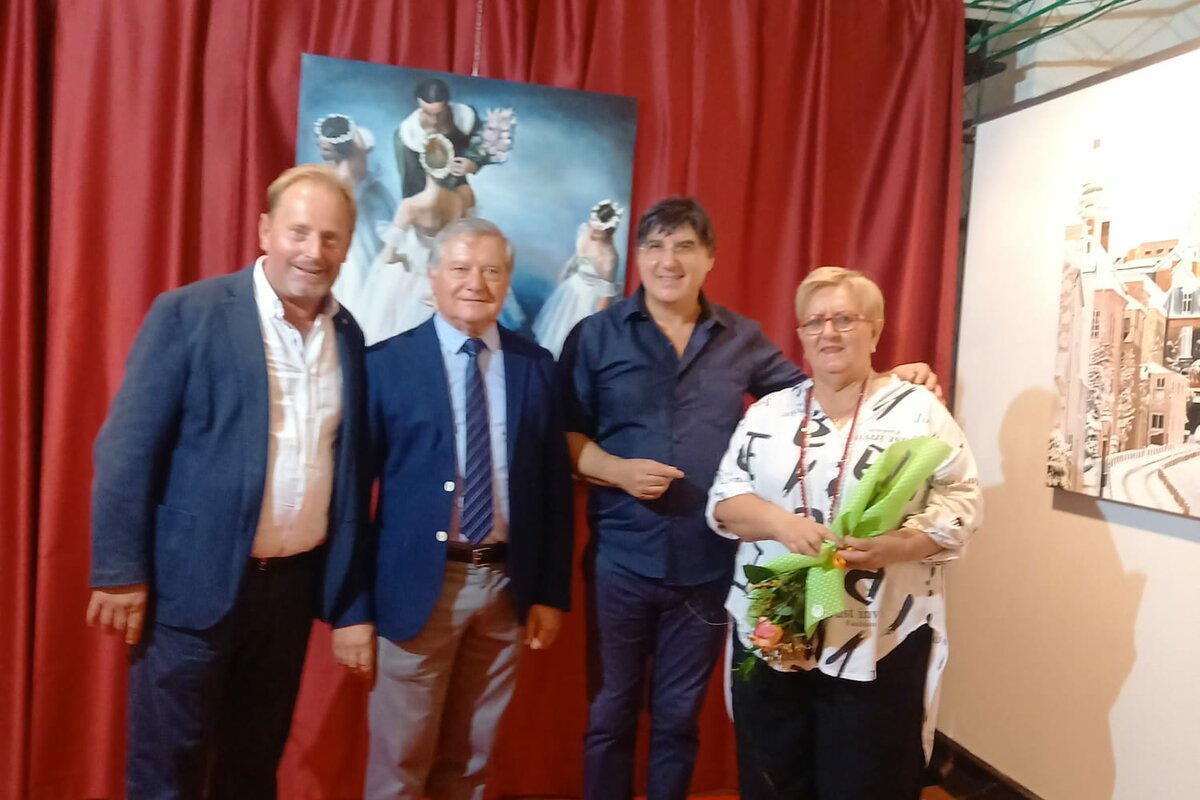Il Presidente del Parco del Monviso Dario Miretti, il Sindaco di Caramagna Piemonte Francesco Emanuel, lo storico dell’arte Giorgio Gregorio Grasso e la pittrice Tiziana Tardito