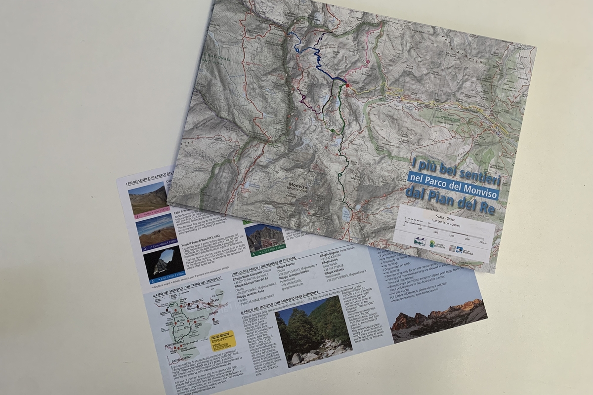 Le due facciate della carta topografica