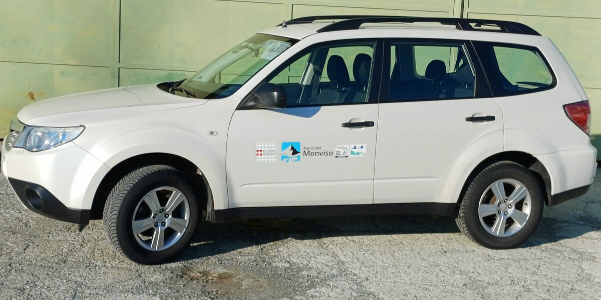 il veicolo in vendita visto dalla fiancata sinistra